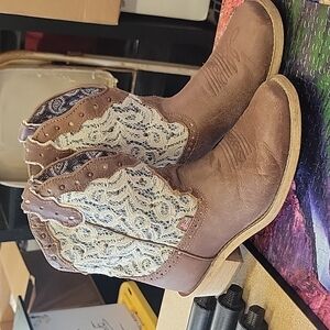 Justin Gypsy Square Toe Boots